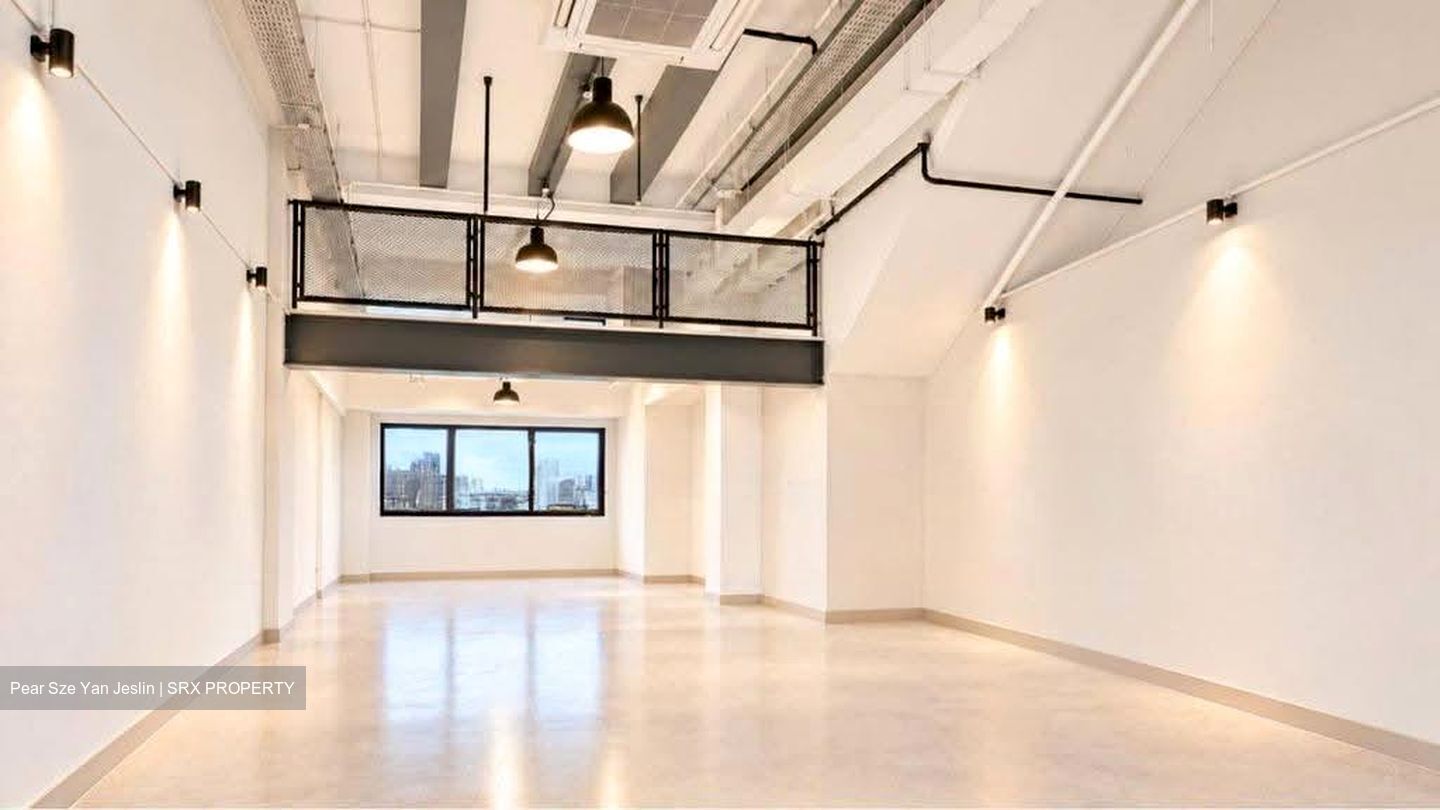 T-space (D18), Factory #630095401
